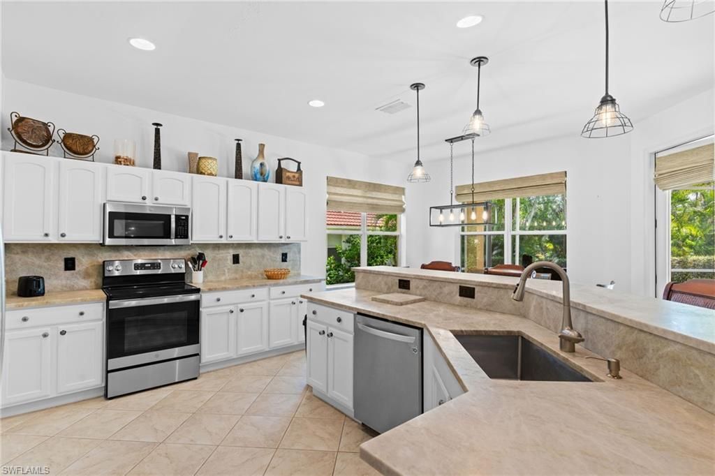 5005 Old Pond Dr, Naples, FL 34104 Photo