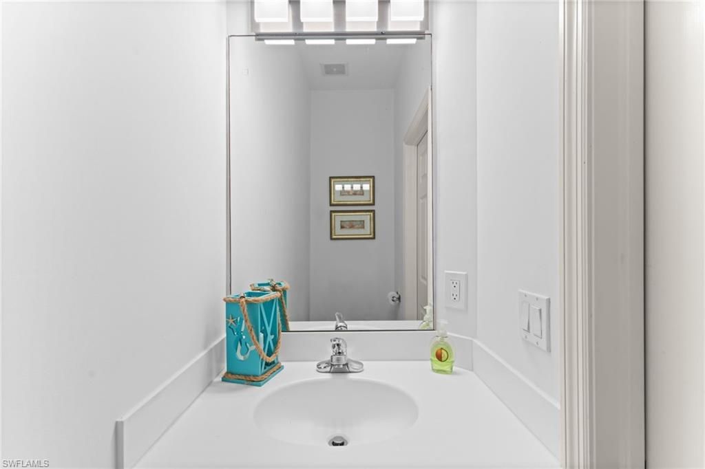 5005 Old Pond Dr, Naples, FL 34104 Photo