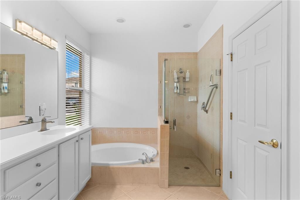 5005 Old Pond Dr, Naples, FL 34104 Photo