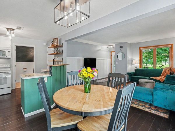 1504 Millpond Court , Chaska, MN 55318
