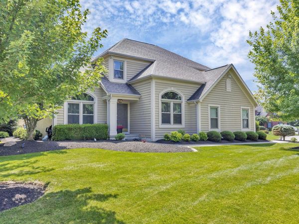 8792 Sunart Court S, Dublin, OH 43017