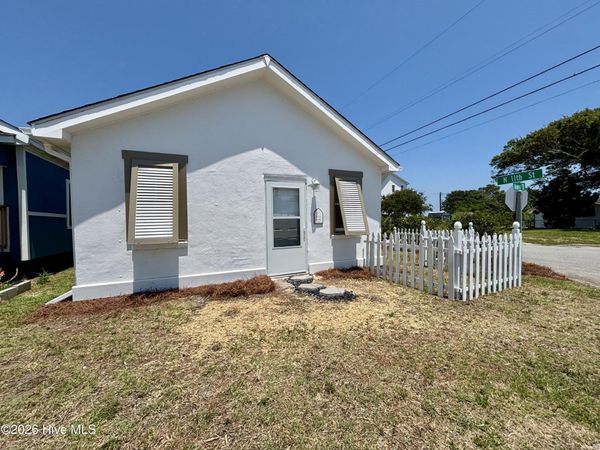 501 N 11th Street , Morehead City, NC 28557