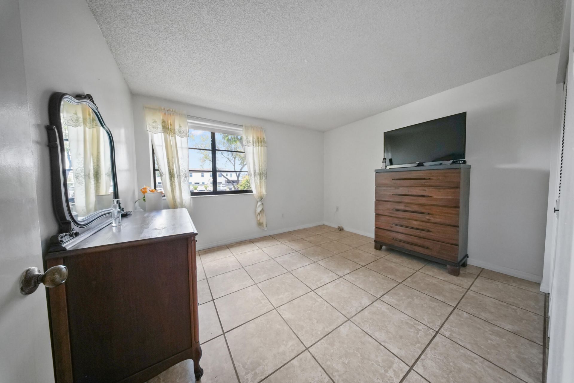 20860 San Simeon Way, Unit 109-6, Miami, FL 33179 Photo