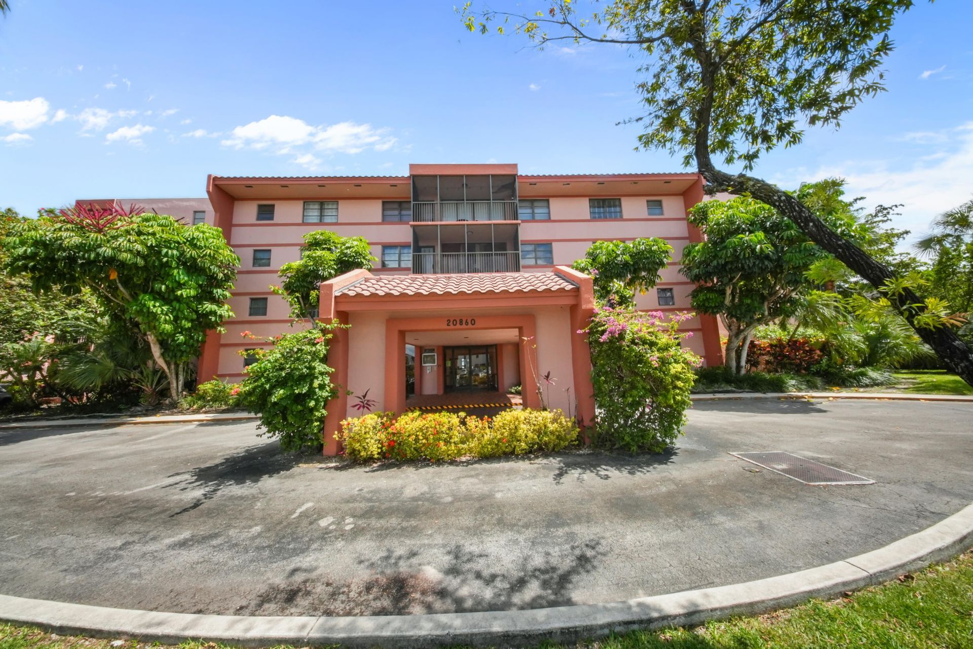 20860 San Simeon Way, Unit 109-6, Miami, FL 33179 Photo