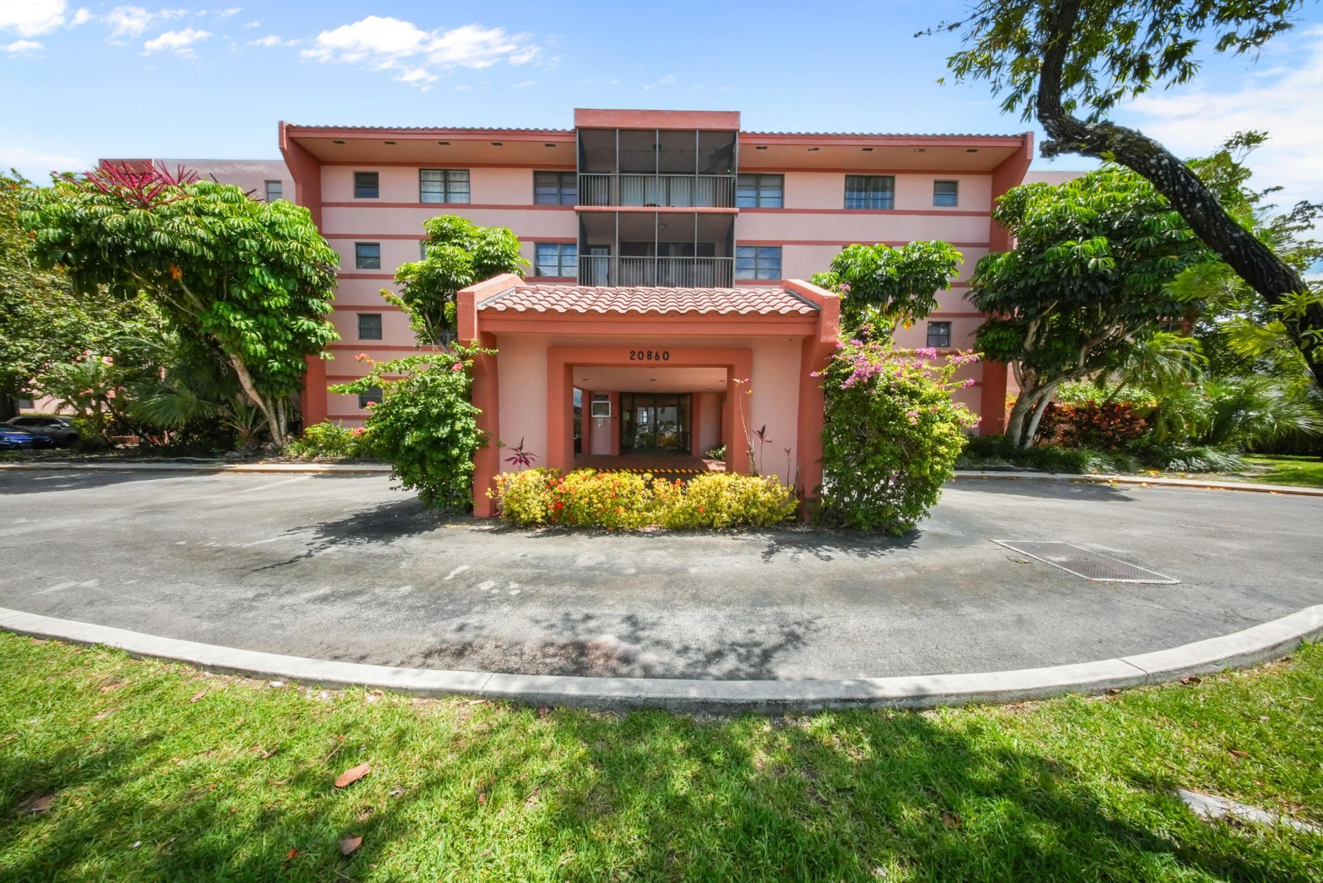 20860 San Simeon Way, Unit 109-6, Miami, FL 33179 Photo