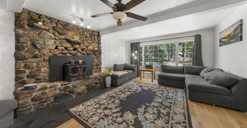 748 Gardner Street, South Lake Tahoe, CA 96150 Photo