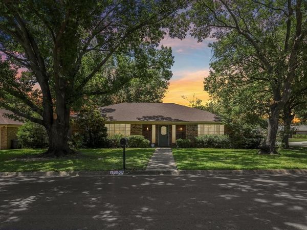 1600 S Timber Court, Benbrook, TX 76126