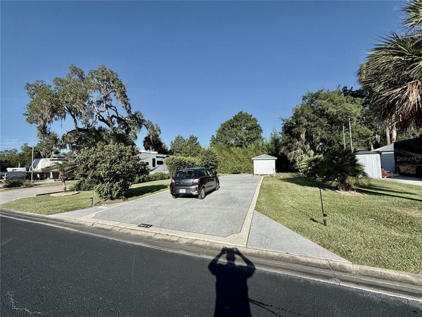 3054 NE 101ST TERRACE , Unit 127, SILVER SPRINGS, FL 34488