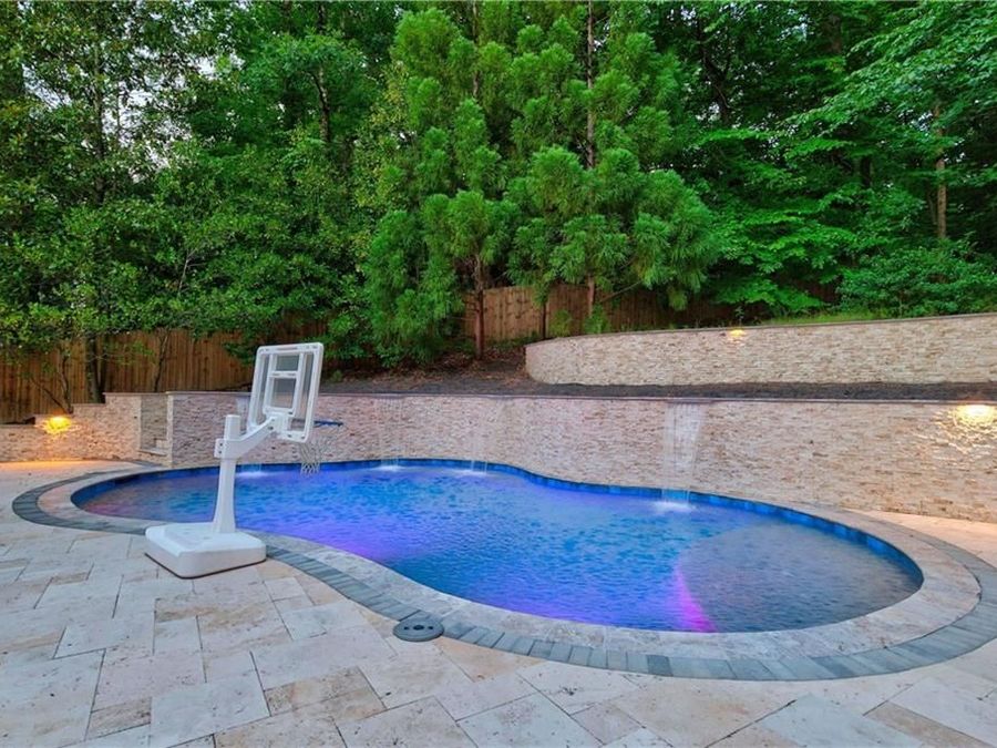 Property Image 100