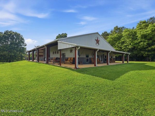 979 Barker Road, Morton, MS 39117