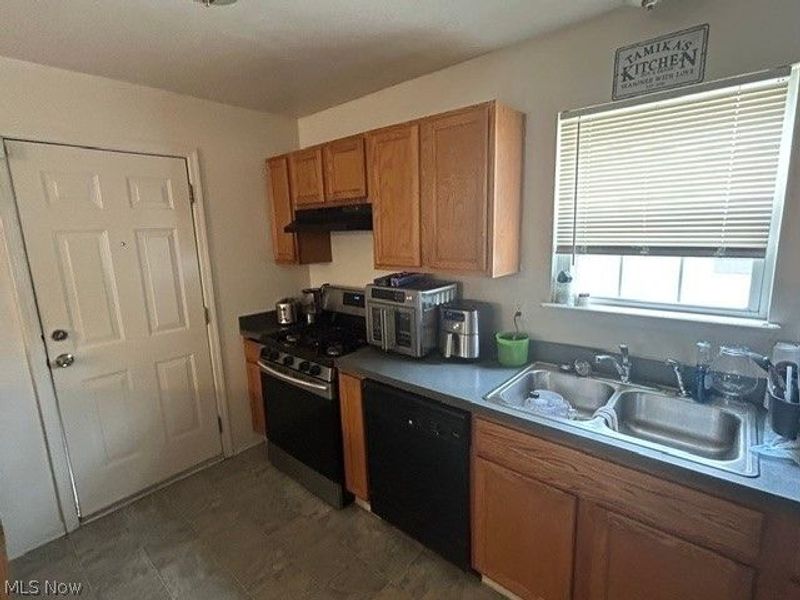 2163 E 46th Street, Cleveland, OH 44103 Photo 20