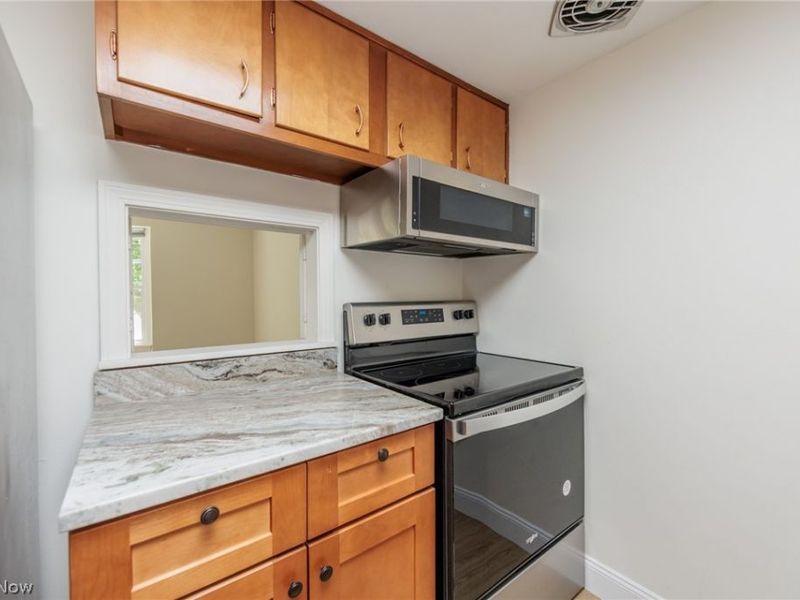 7020 Carriage Hill Drive, Unit 202, Brecksville, OH 44141 Photo 18