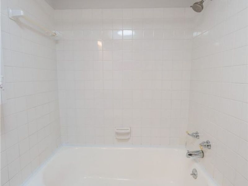 7020 Carriage Hill Drive, Unit 202, Brecksville, OH 44141 Photo 29