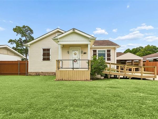 105 YORKE Street, Belle Chasse, LA 70037