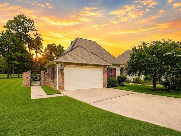 107 MOUNT CARMEL Court, Covington, LA 70435
