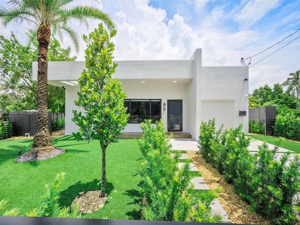 95 NW 52nd St , Miami, FL 33127