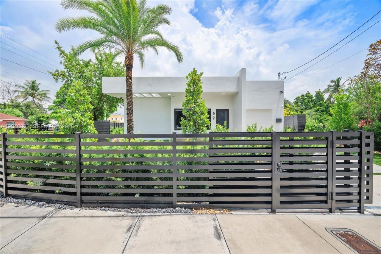 95 NW 52nd St , Miami, FL 33127 Photo