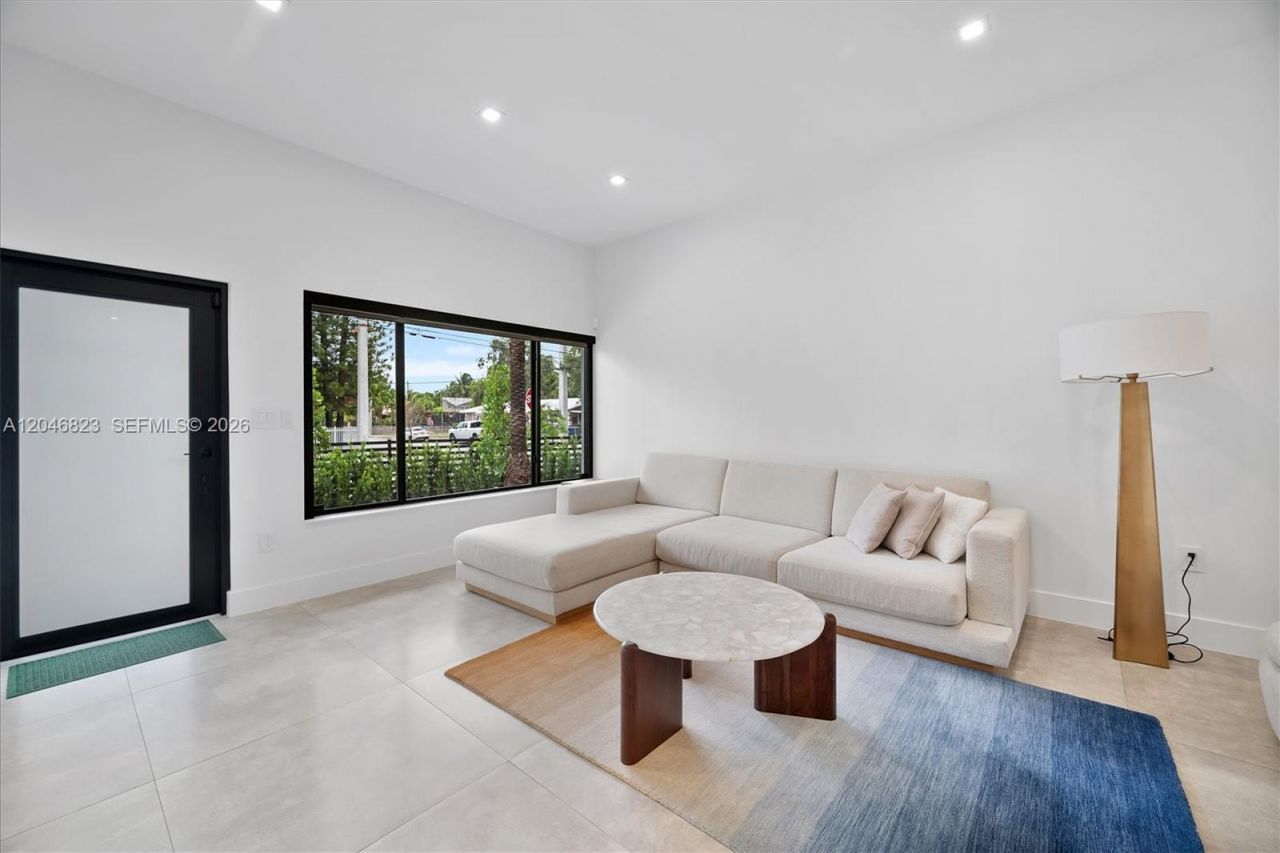 95 NW 52nd St , Miami, FL 33127 Photo