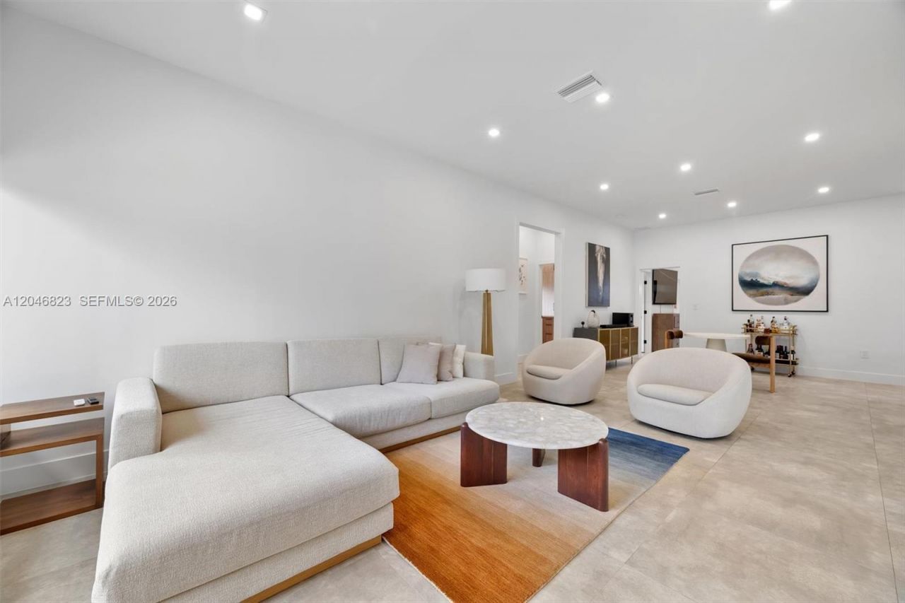 95 NW 52nd St , Miami, FL 33127 Photo