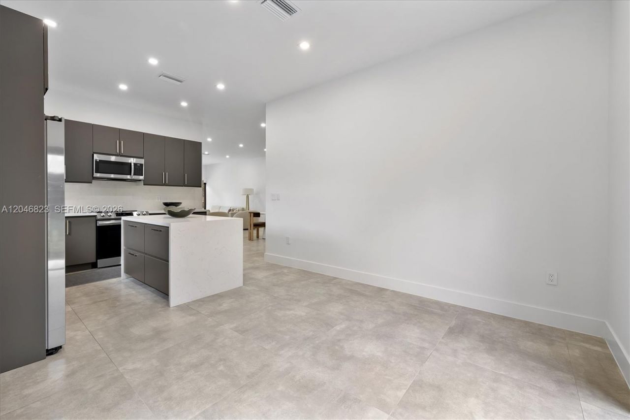 95 NW 52nd St , Miami, FL 33127 Photo