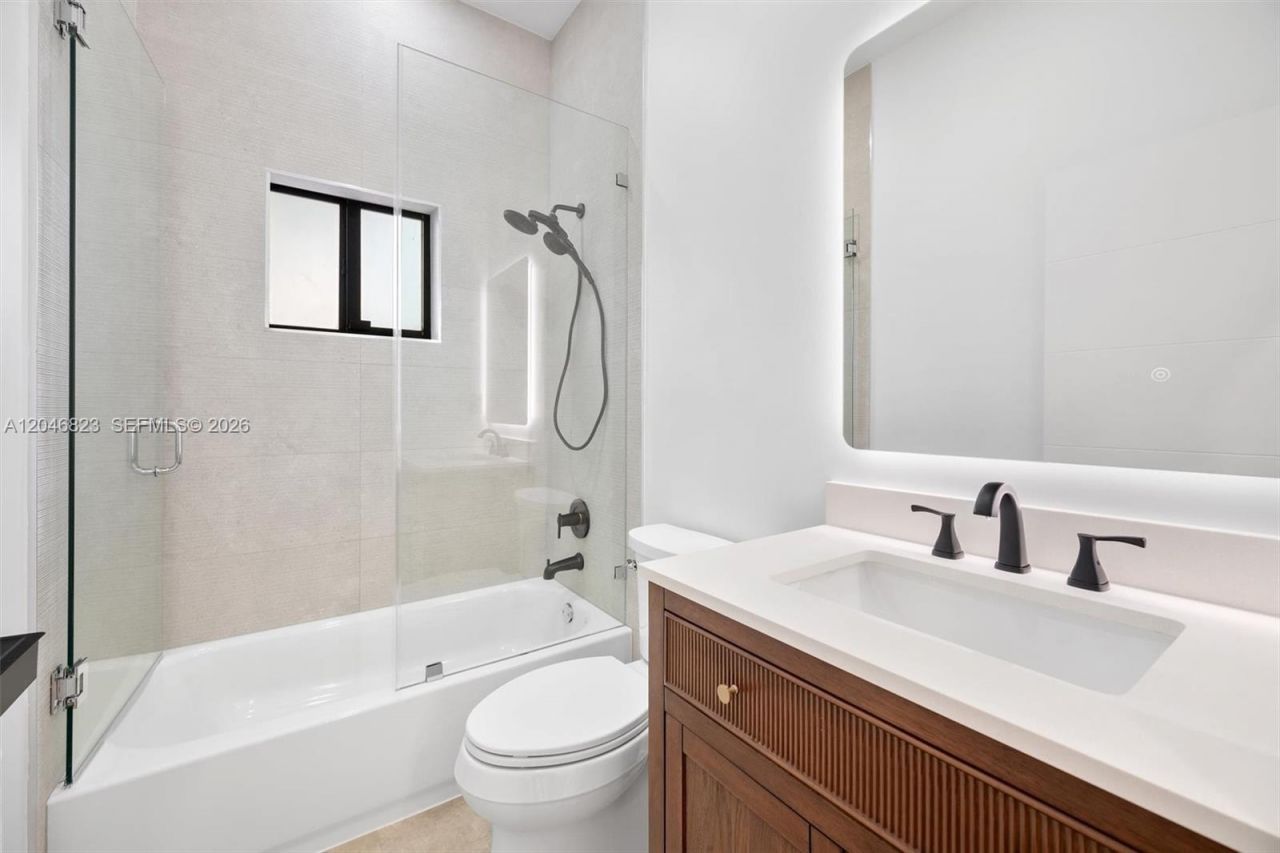95 NW 52nd St , Miami, FL 33127 Photo