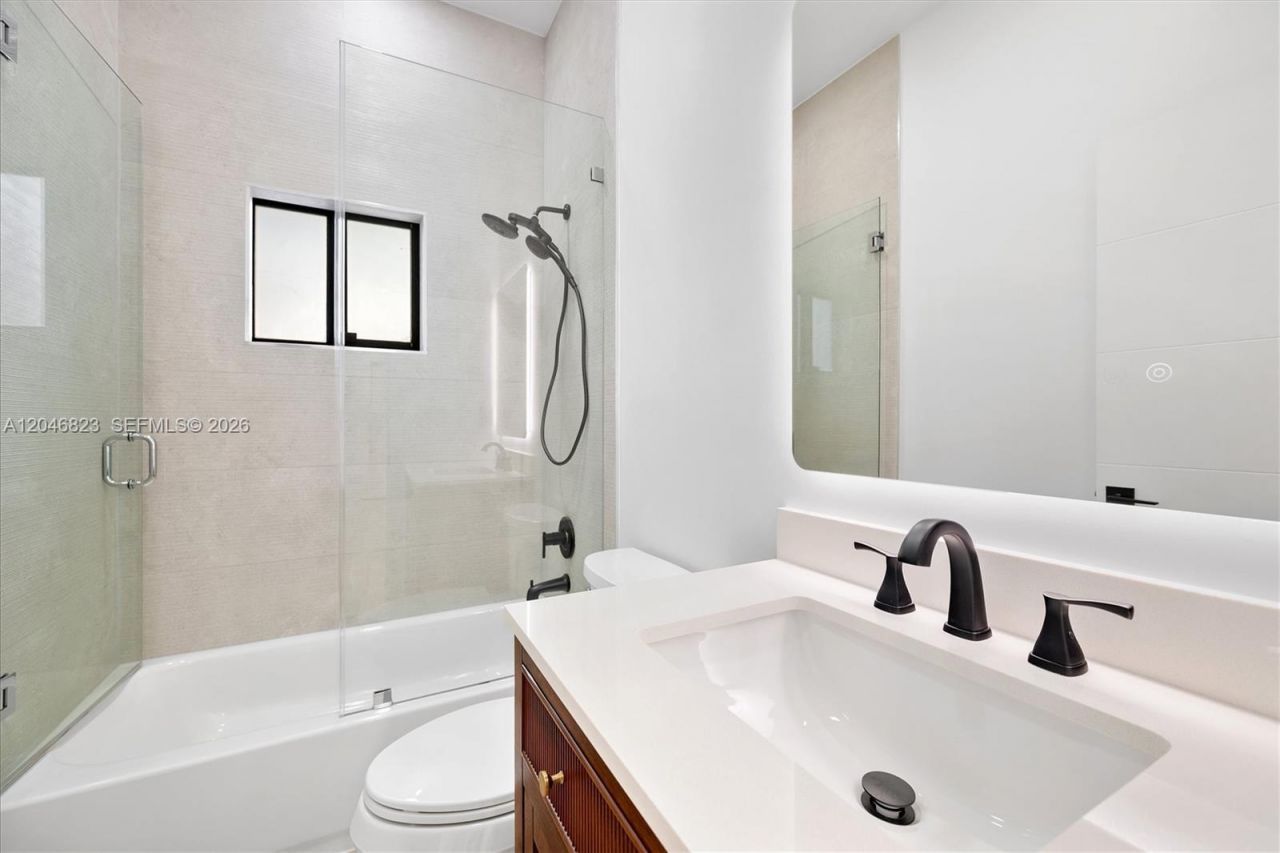 95 NW 52nd St , Miami, FL 33127 Photo
