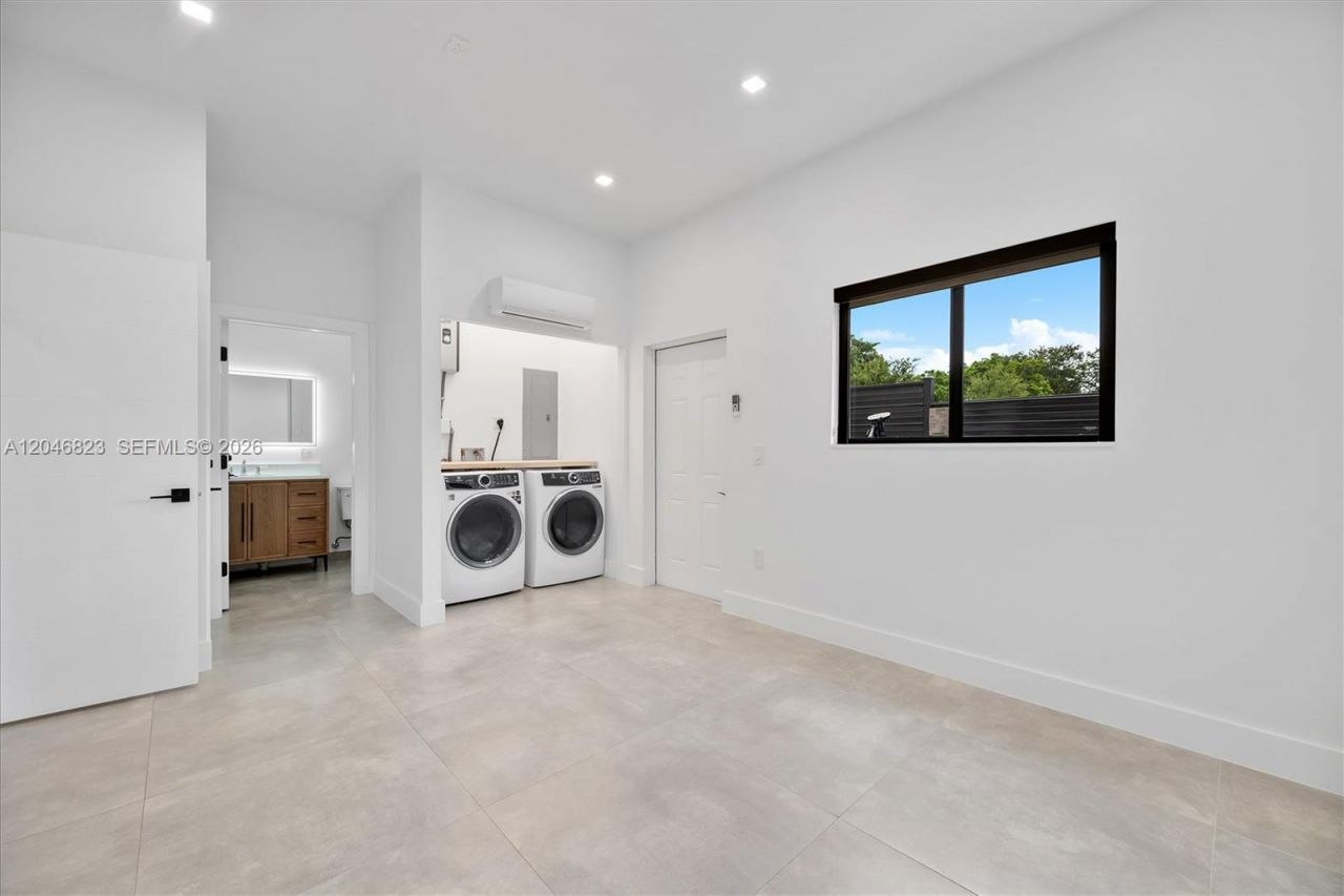 95 NW 52nd St , Miami, FL 33127 Photo
