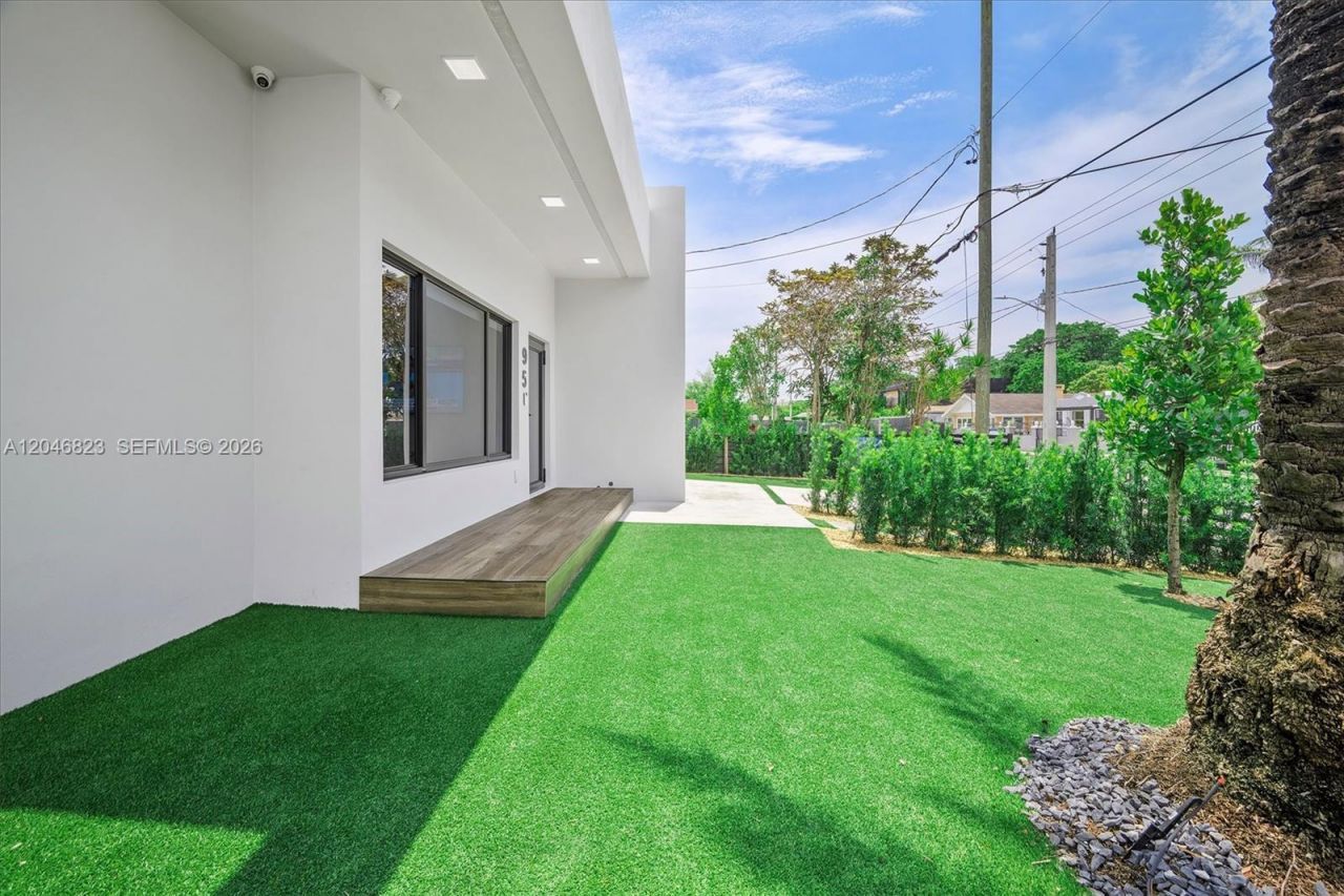 95 NW 52nd St , Miami, FL 33127 Photo