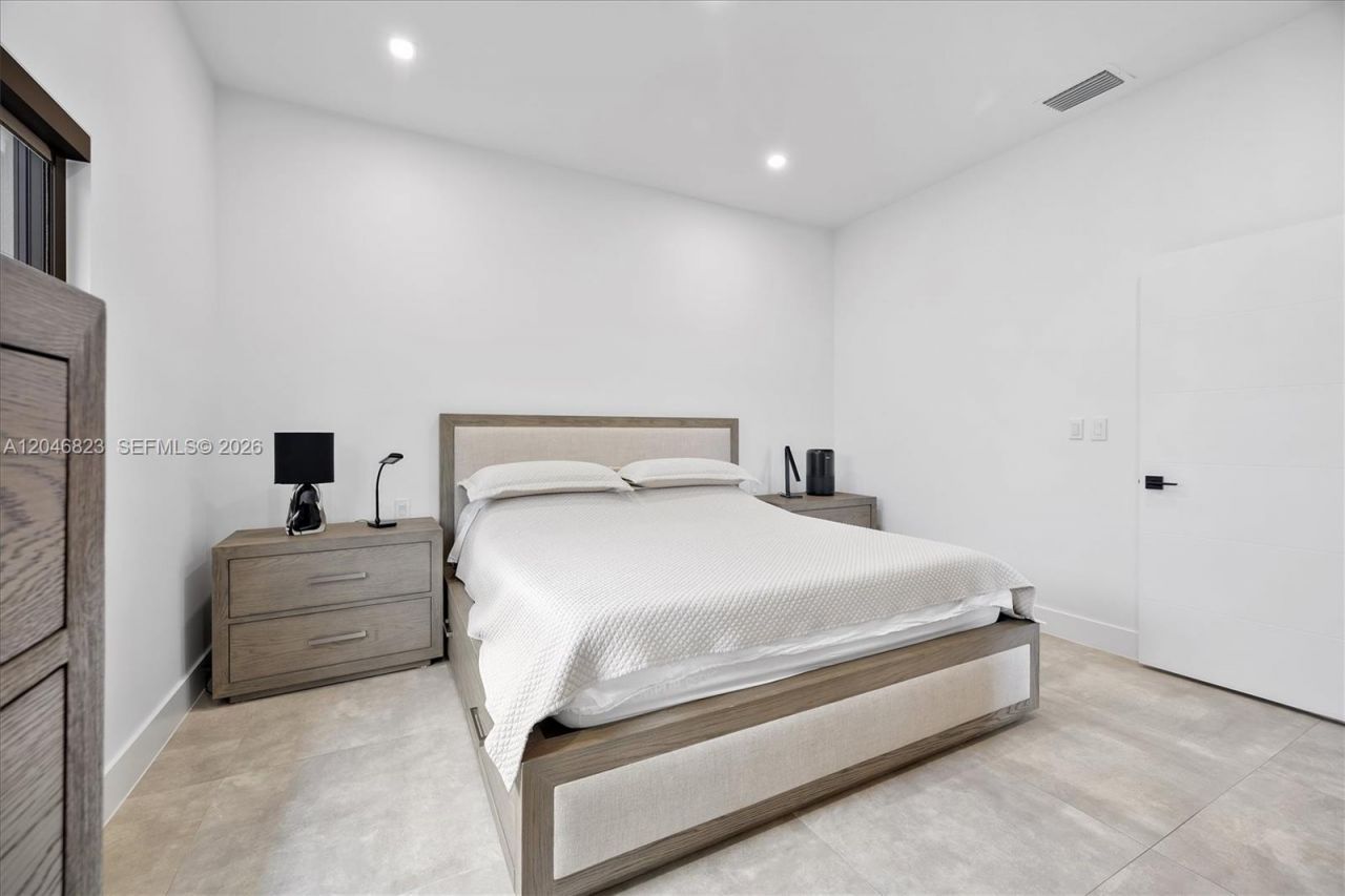 95 NW 52nd St , Miami, FL 33127 Photo