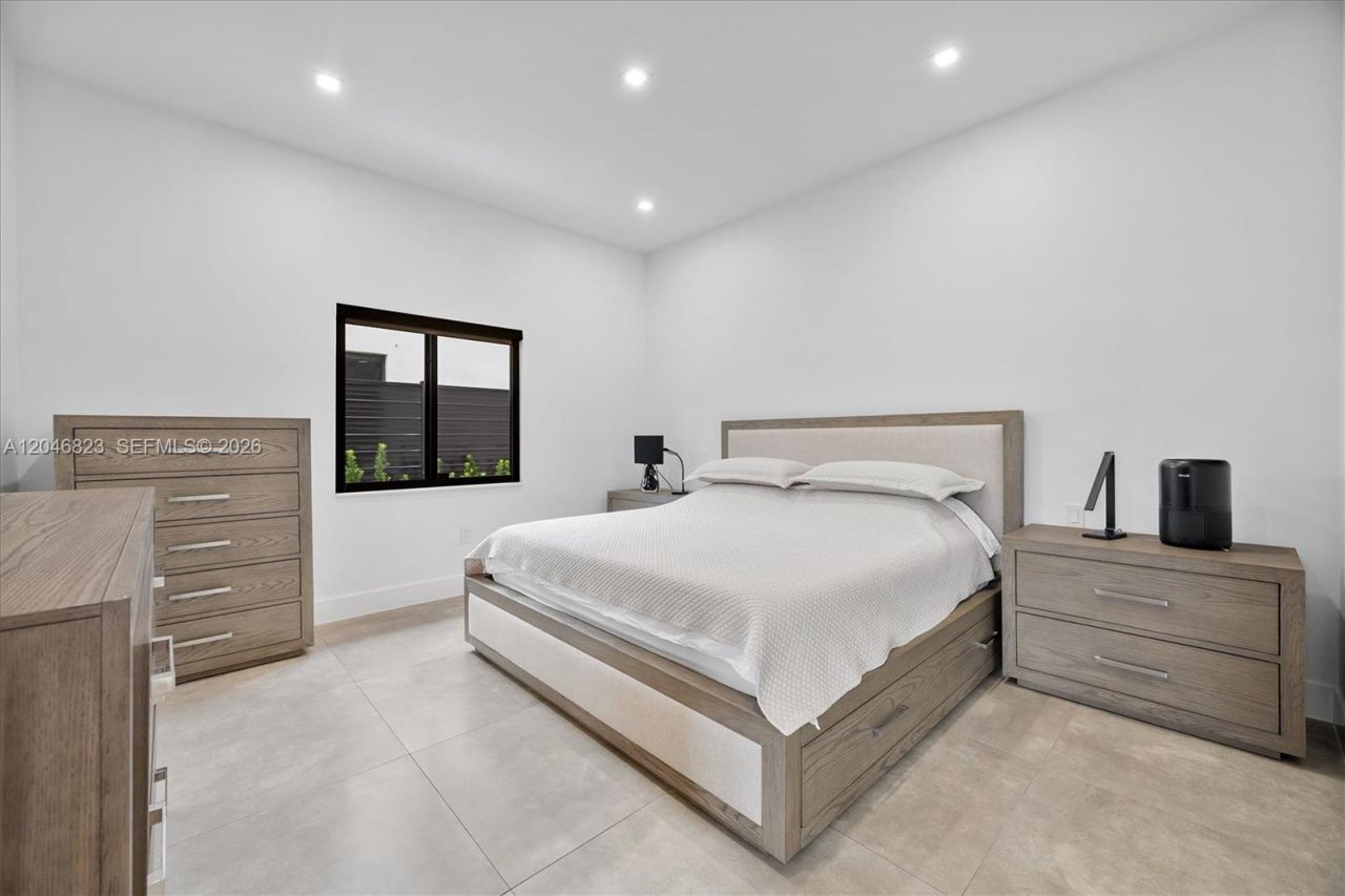 95 NW 52nd St , Miami, FL 33127 Photo