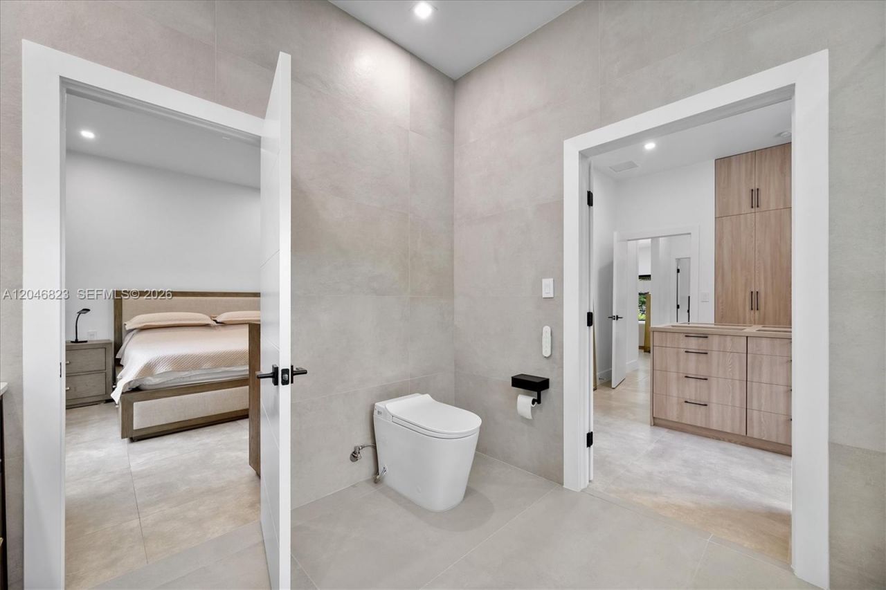 95 NW 52nd St , Miami, FL 33127 Photo