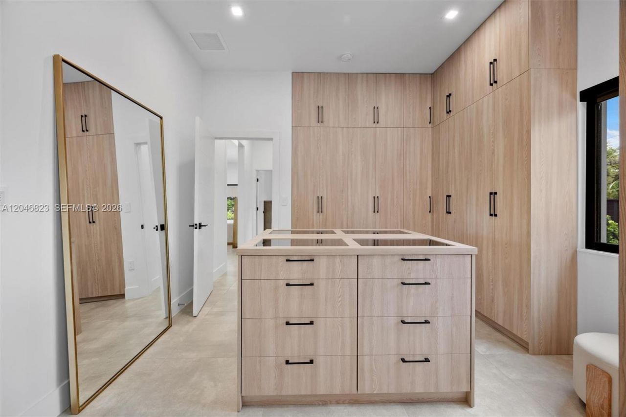 95 NW 52nd St , Miami, FL 33127 Photo
