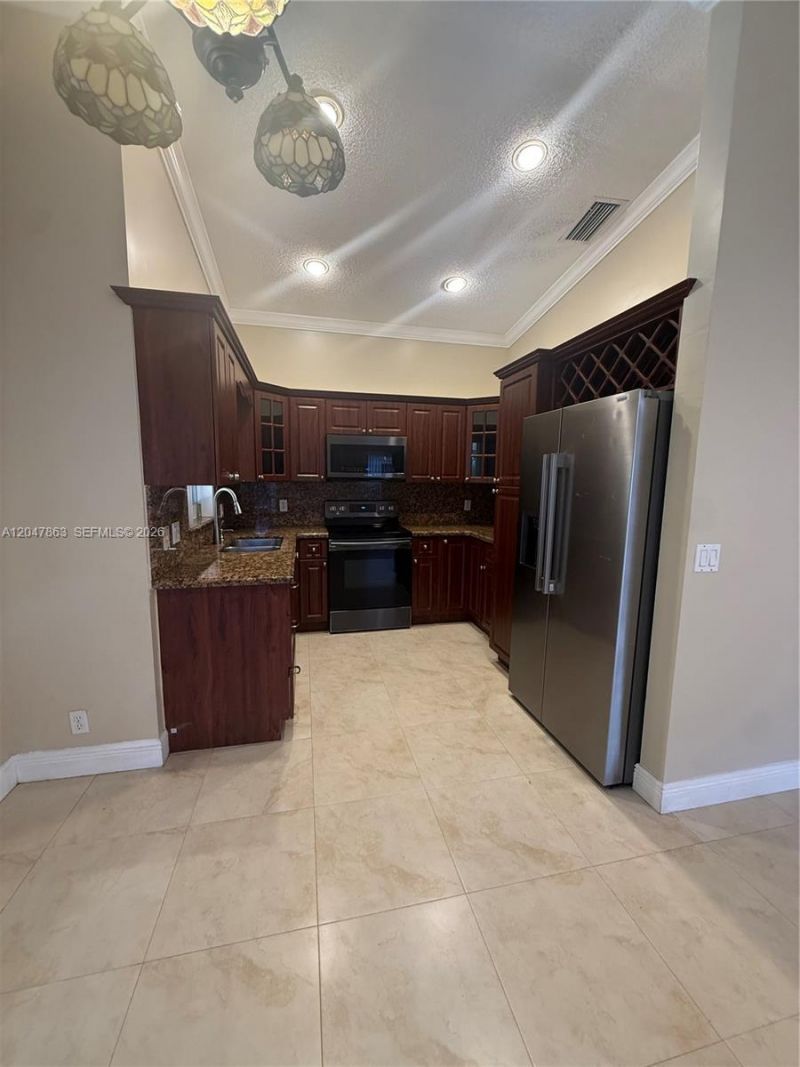 1713 NW 208th Ter, Unit 1713, Pembroke Pines, FL 33029 Photo
