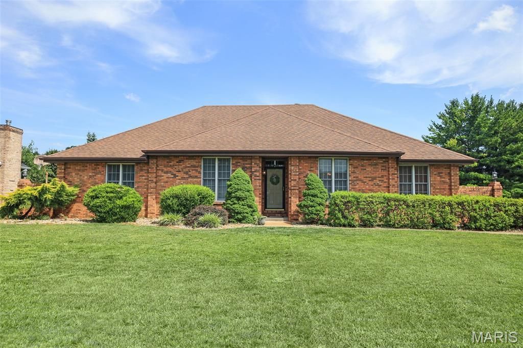 222 Hickory Ridge , Belleville, IL 62223 Main Photo