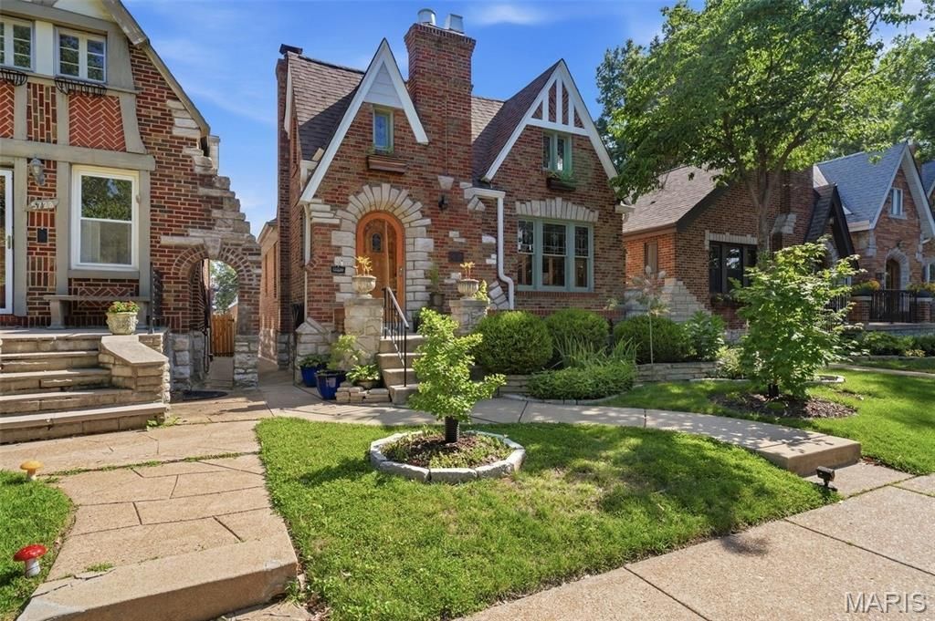 5724 Itaska Street , Saint Louis, MO 63109 Main Photo