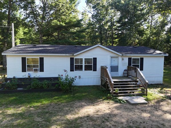 18233 Old House Road, Wellston, MI 49689