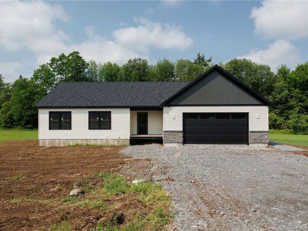 1463 County Route 48, Lacona, NY 13083