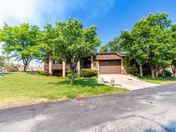63 Country Club Village, Pueblo, CO 81008