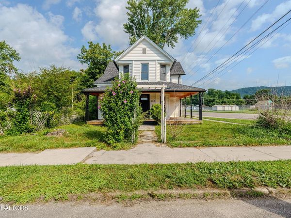 125 N Chamberlain Ave, Rockwood, TN 37854