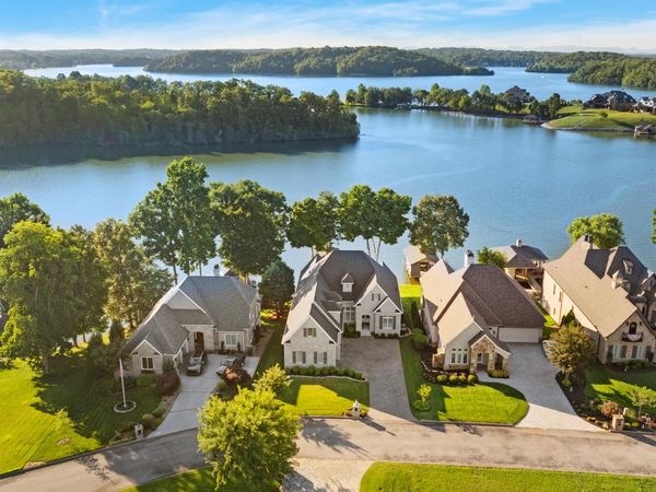 1670 Rarity Bay Pkwy, Vonore, TN 37885