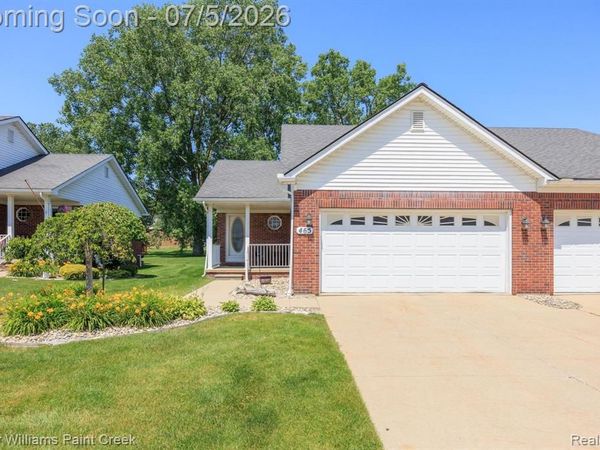 465 Victoria Lane, Romeo Vlg, MI 48065