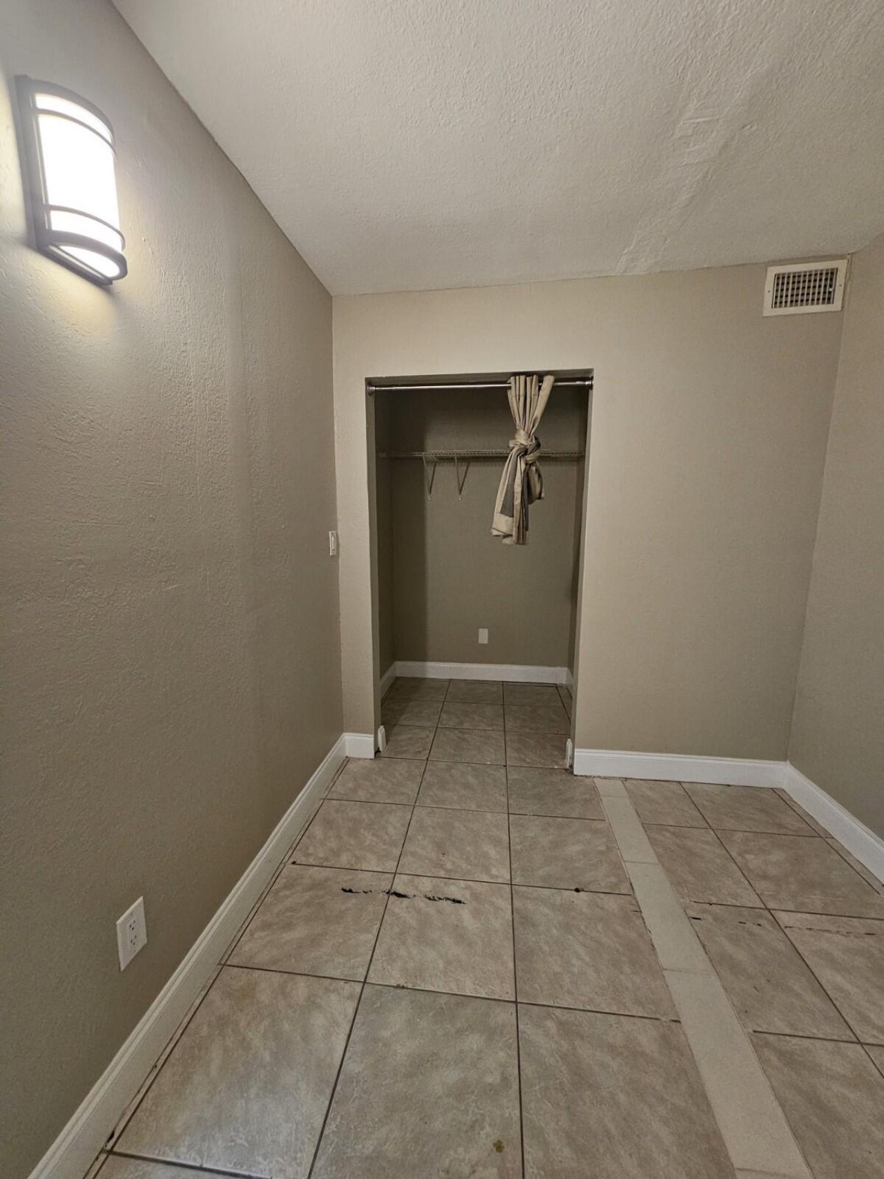1700 N Congress Avenue, Unit 104, West Palm Beach, FL 33401 Photo