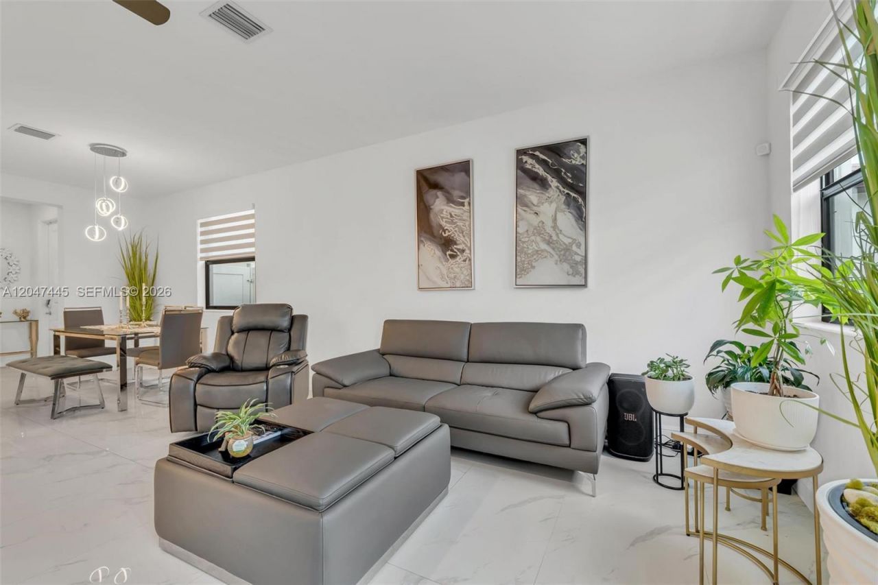 3538 W 108th St , Hialeah, FL 33018 Photo