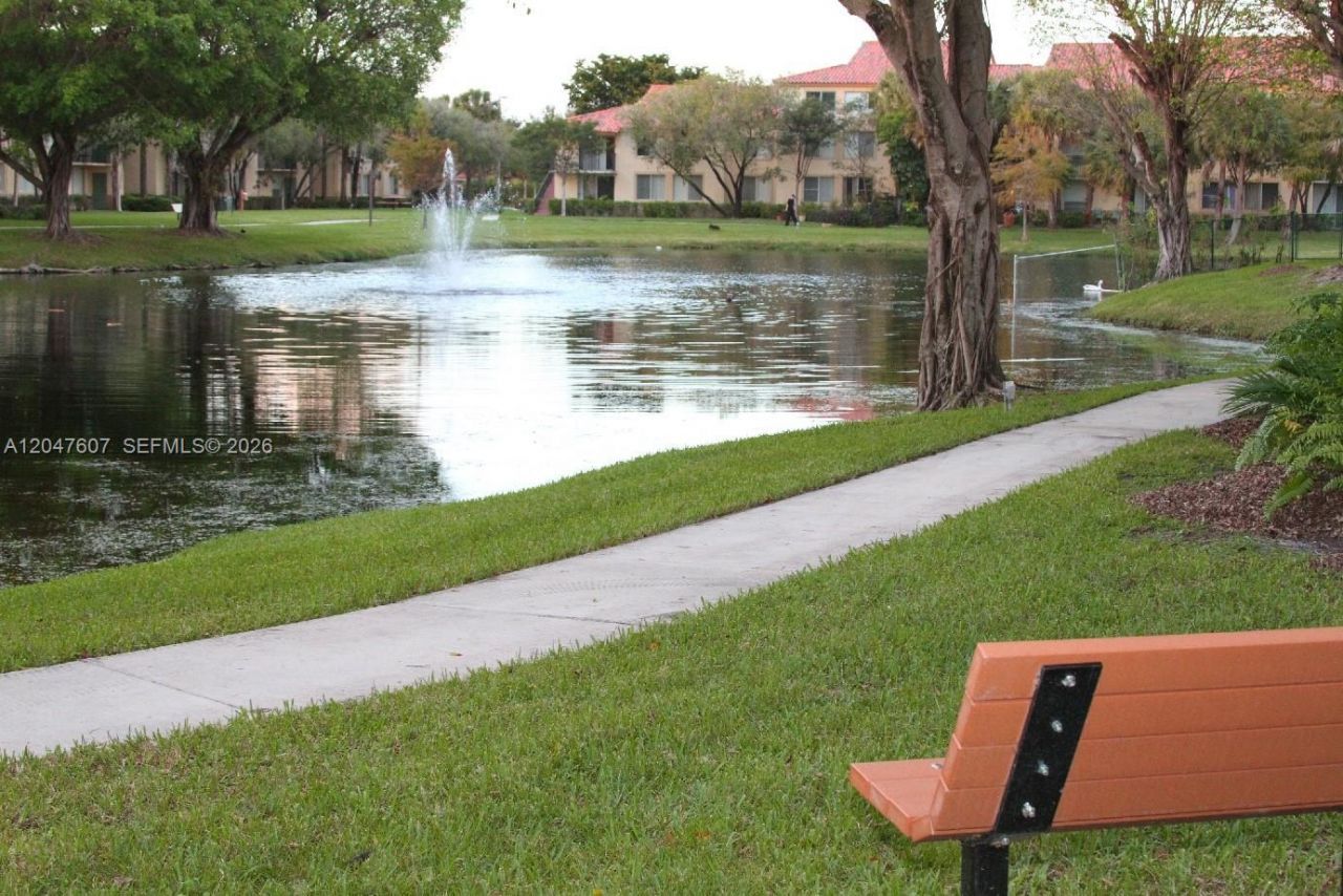 10725 Cleary Blvd , Unit 211, Plantation, FL 33324 Photo