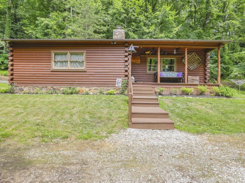 7899 Old Logan Road SE, Sugar Grove, OH 43155 Photo 2