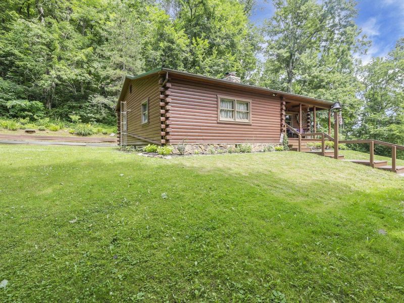 7899 Old Logan Road SE, Sugar Grove, OH 43155 Photo 3