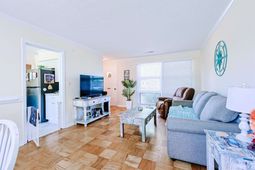 854 Pampas Dr.  photo 4