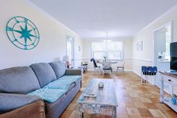 854 Pampas Dr. photo 4