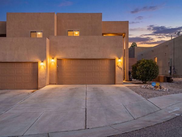 5035 Ojos Azul Court NW, Albuquerque, NM 87120