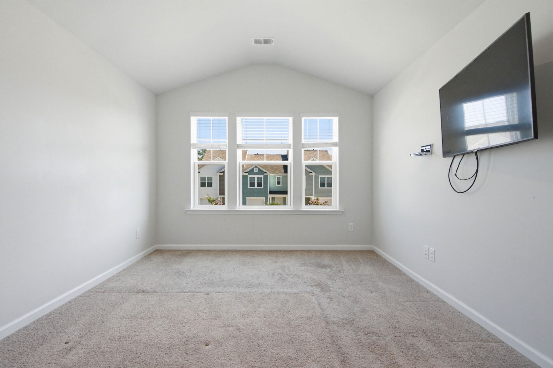181 Orchid Bloom Circle Photo 33